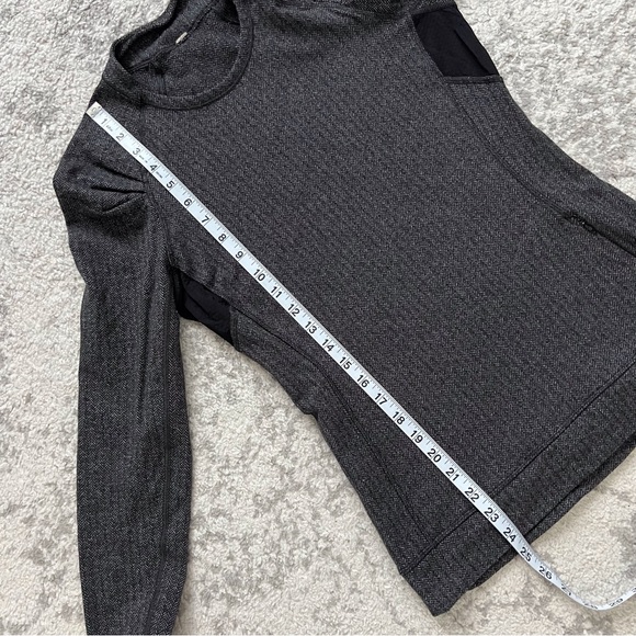 Lululemon Women’s Think Fast Heathered Herringbone Black Grey Long Sleeve Size 8 - Picture 10 of 11